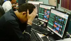 Indian Stock Market: ಸೆನ್ಸೆಕ್ಸ್ 1 ಸಾವಿರ ಅಂಕ ಕುಸಿತ, ಹೂಡಿಕೆದಾರರ 5 ಲಕ್ಷ ಕೋಟಿ ರೂ ನಷ್ಟ!