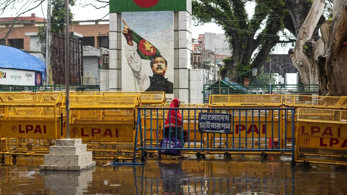 Bangladesh ನೆರವಿಗೆ ಧಾವಿಸಿದ ಭಾರತ, ವ್ಯಾಪಾರ-ವಹಿವಾಟು ಪುನಾರಂಭ!