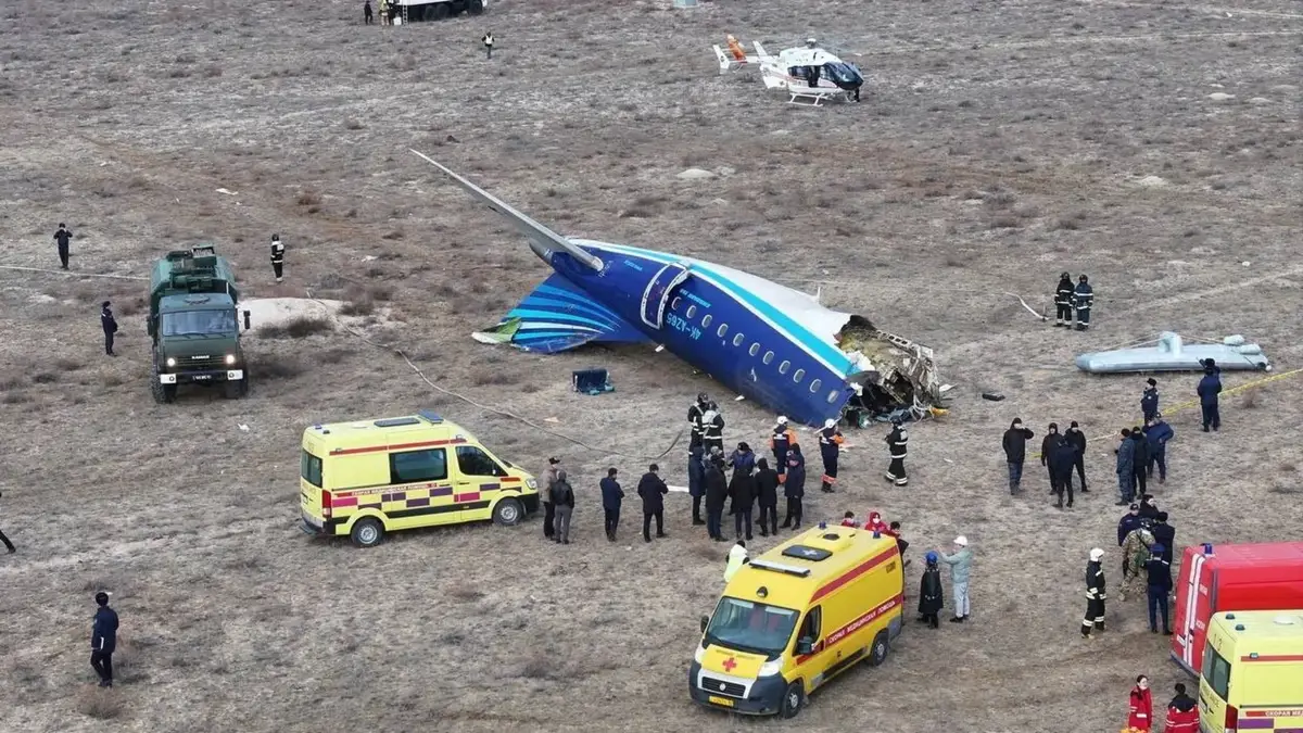 Kazakhstan Plane Crash: ಅಜರ್ ಬೈಜಾನ್ ವಿಮಾನ ಪತನ, ಕನಿಷ್ಠ 30 ಮಂದಿ ಸಾವು; ಕೊನೆಯ ಕ್ಷಣಗಳ Video ಸೆರೆ!